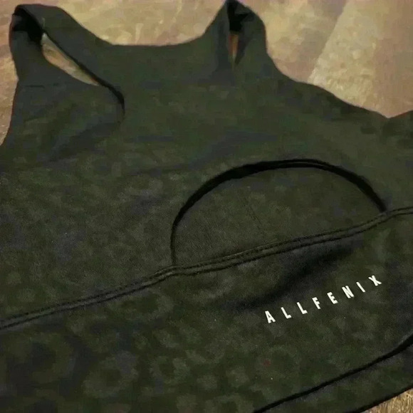 All Fenix Anthropology Black Cheetah Print Sports Bra - Medium - Picture 4 of 4
